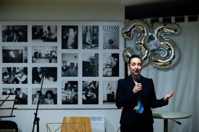 Am 7. November 2019 er&ouml;ffnete Bundesministerin Ines Stilling (Im Bild) anl&auml;sslich des 35-j&auml;nrigen Bestehens des Bildungs-, Beratungs- und Therapiezentrums f&uuml;r Immigrantinnen in Wien die Ausstellung &bdquo;Lernen Sie Geschichte kennen&ldquo;.